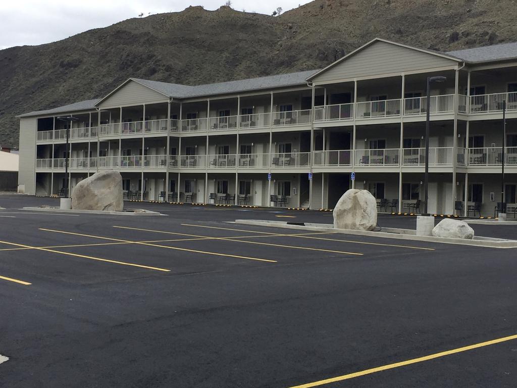 Yellowstone Big Rock Inn جاردينر المظهر الخارجي الصورة